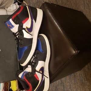 Nike Air Jordan 1 Mid SE GS 'Rivals' (Size 7Y / Women's 8.5)